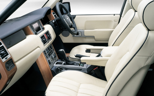 【新型『レンジローバー』】BMW製エンジンと元BMWのボス