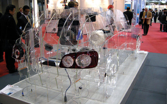 ナノテク08にシースルーカー展示　アウディか