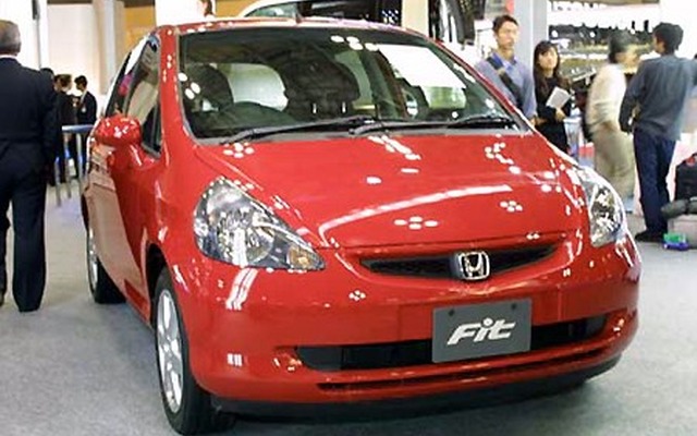 【新聞ウォッチ】快走『フィット』、ホンダ系部品メーカーは“本音で悲鳴”