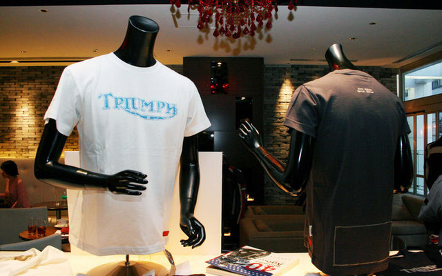 トライアンフジャパン、限定生産マックィーンTシャツ発売