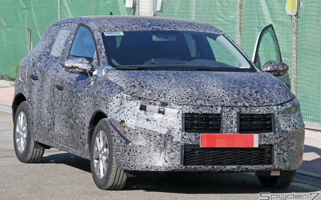 ダチア サンデロ 次期型 プロトタイプ スクープ写真