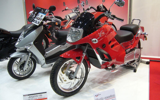 【東京モーターサイクルショー08】謎のATオートバイ…その正体は？