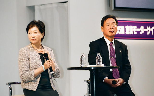 【東京モーターサイクルショー08】小池百合子元防衛相、ライダーの前に立つ