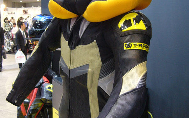 【東京モーターサイクルショー08】エアバッグ内蔵スーツ…RSタイチ