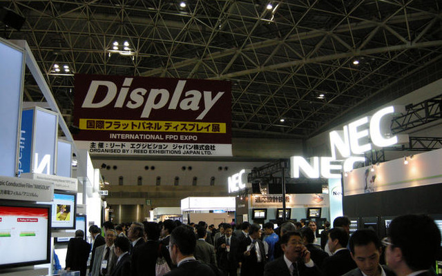 ディスプレイ08…業界で世界最大の技術展が開幕