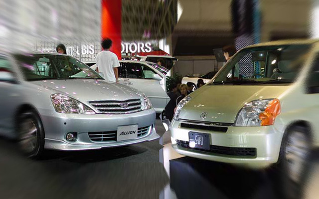 新年早々からショールームオープン---トヨタ、ホンダは明けまして激突