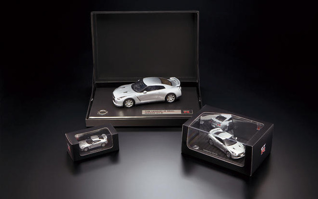 日産 GT-R モデルカー発売