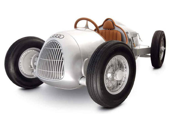 アウトウニオン タイプC のペダルカー、225万円