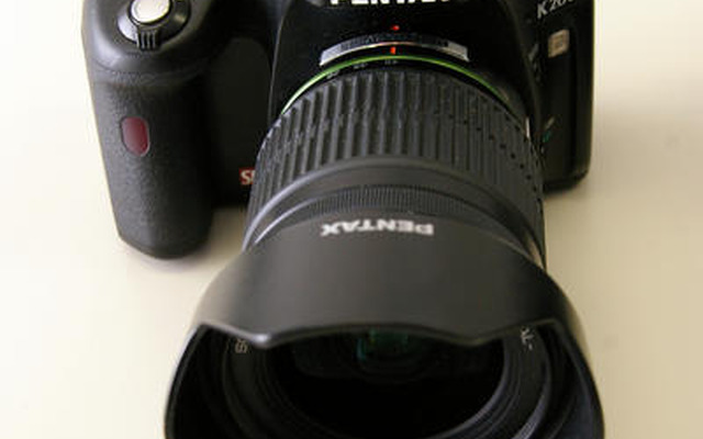 【PENTAX K200D使ってみた(1)】上位機種並みの機能をリーズナブルな価格で