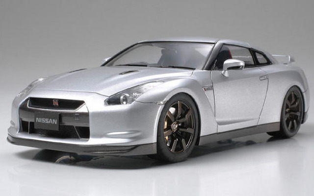 タミヤ、日産 GT-R のプラモデル発売