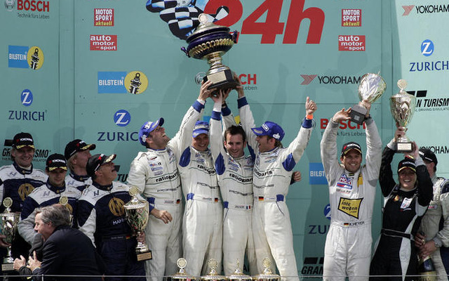 ニュルブルクリンク24時間耐久レース 決勝…戦い済んで、また日が暮れて