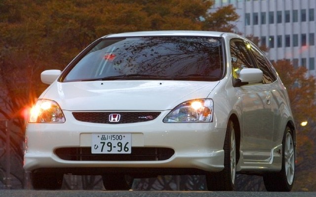 【試乗+価格調査(ホンダ・シビックTYPE R)】21世紀も走り屋から拍手喝采が沸き上がる --- (試乗編)