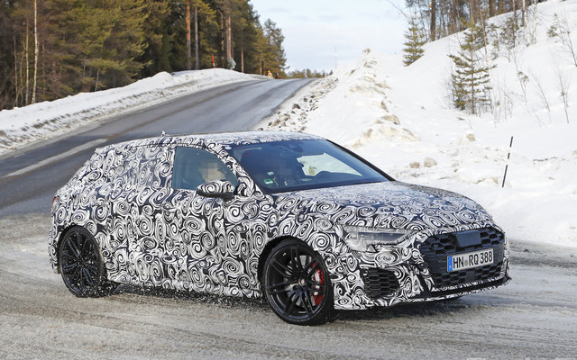 アウディ RS3 ハッチバック 次期型 スクープ写真