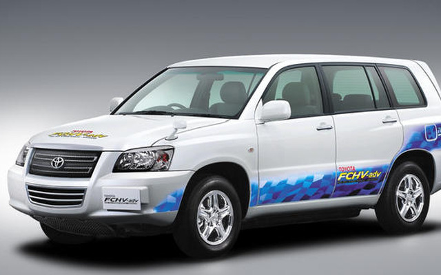 トヨタ、新型燃料電池車 FCHV-adv を開発