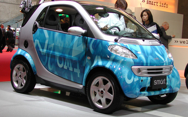 01年輸入車販売は笑う外国、泣く日本