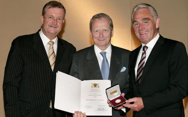 ヴォルフガング・ポルシェ氏、シュタウファー財団ゴールドメダルを受賞