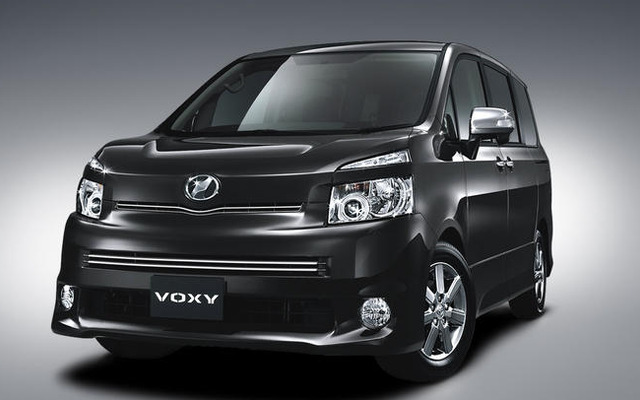 トヨタ ヴォクシー 特別仕様車…煌