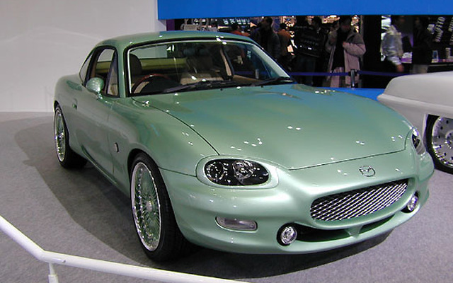 【オートサロン2002速報】50年代のGTカーのイメージ---マツダ『RSクーペ』