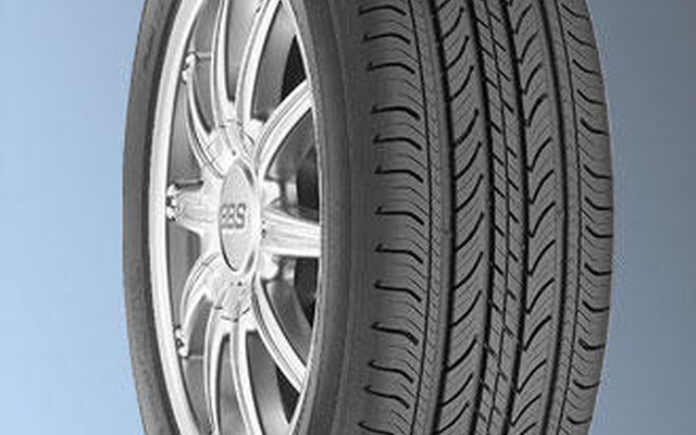 ホンダ FCXクラリティ ミシュランタイヤを採用