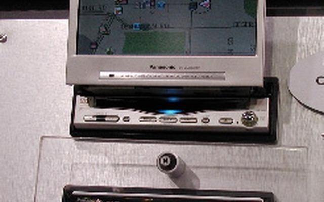【2002CES】「日本型ナビ」のジレンマ---市場拡大と低価格化