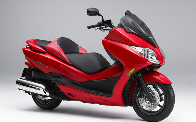 ホンダ、通期業績見通しを修正