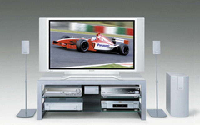 【今日のプレゼント】150万円相当の最新AV機器でトヨタF1を応援しよう
