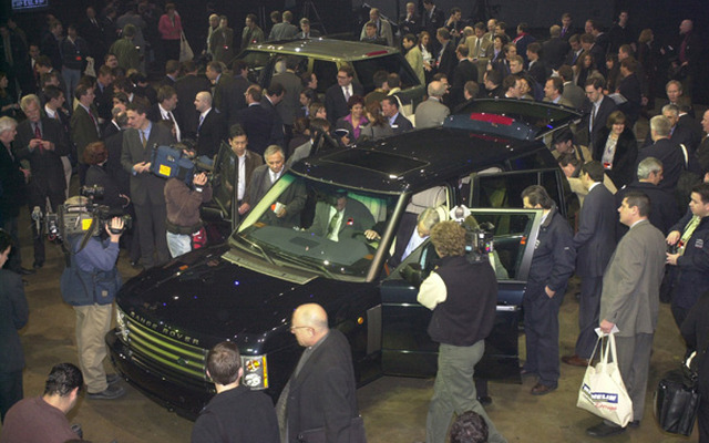 【デトロイトショー2002続報】新型『レンジローバー』……英、独、米と移って