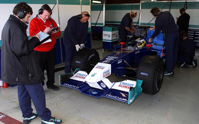バレンシアF1テスト、ザウバーのニューマシン「C21」がトップ