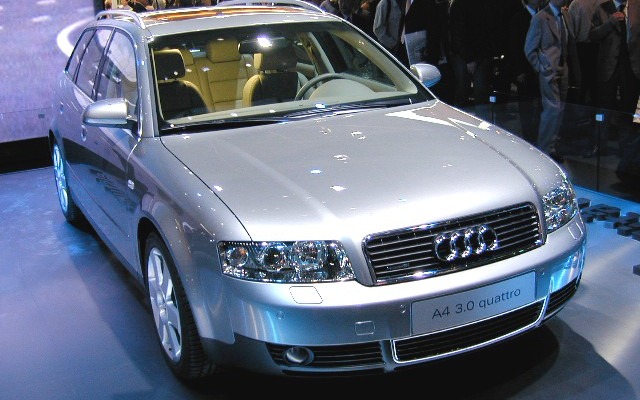 アウディ『A4アバント』がフルモデルチェンジ、ボディ拡大&CVTを採用!!