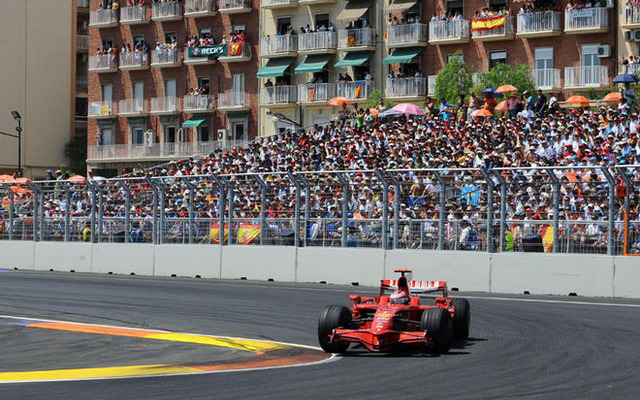 フェラーリ、エンジン不安でジョーカーを切る？