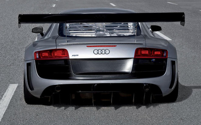 アウディ R8 レース仕様が登場
