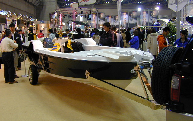 【東京ボートショー2002速報】ヤマハの水陸両用車、発売近付く!!