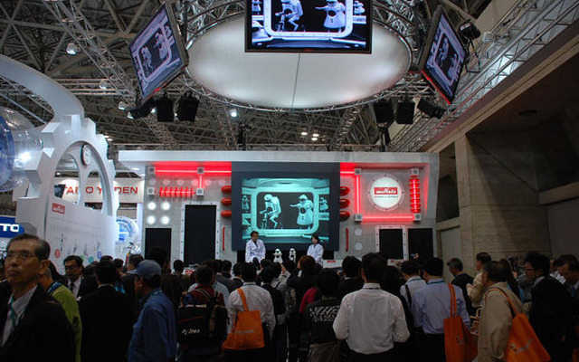 【CEATEC 08】一番人気はムラタセイサク君とムラタセイコちゃん