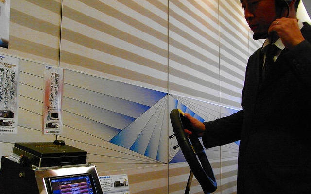【三菱電機カーナビ08秋モデル】曖昧な話し言葉でも通じる音声入力