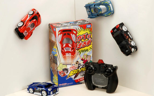 壁を走るクルマ、エアロスパイダー発売