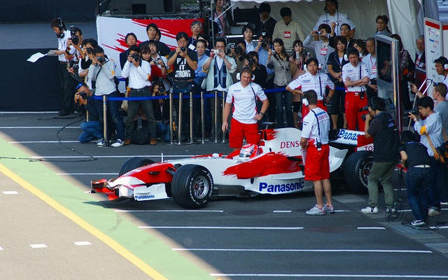 【トヨタF1お台場イベント】写真蔵…メガウェブをF1が走り抜ける
