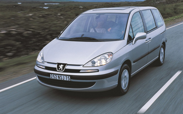 【ジュネーブショー2002出品車】プジョー『807』……3列カーテンエアバッグ