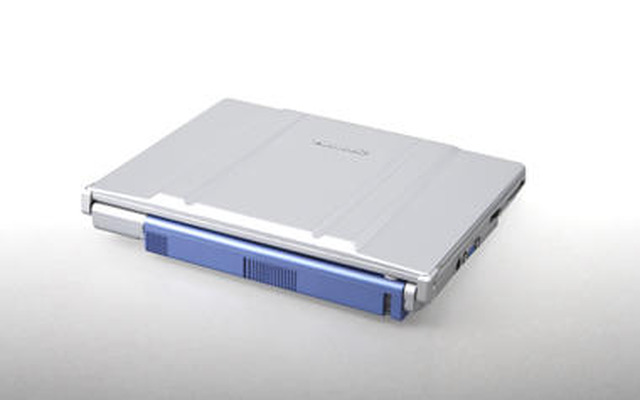 パナソニック、燃料電池システムをコンパクト化　従来の半分に