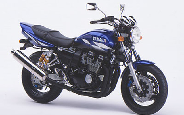 バイクが最も売れるシーズンを前に、ヤマハがカラー変更で既存車種を一新