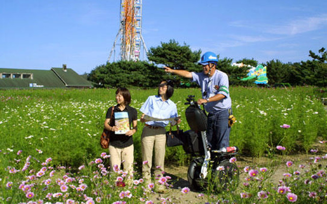 日本SGIとセントラル警備、セグウェイ を公園の巡視に