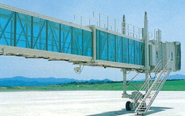 羽田新ターミナルにバリアフリー搭乗橋　菱重輸送機器エンジニアリングが受注