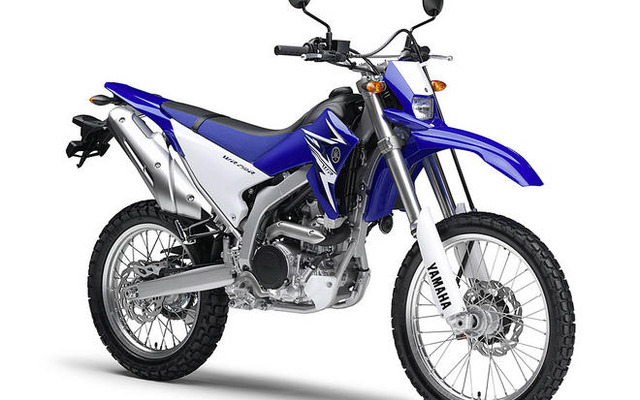 ヤマハ WR250R と WR250X のグラフィックスを変更