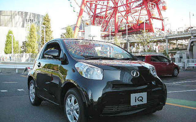 トヨタ iQ プレミアム試乗会　11月30日-12月21日