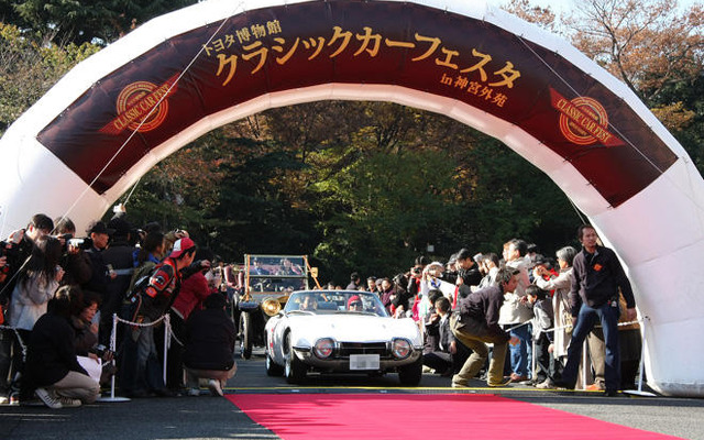 クラシックカーフェスタ…100年前の車が東京を走った