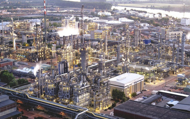 BASF、世界規模で生産量を調整