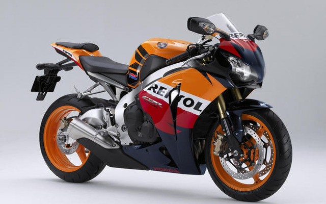 ホンダ CBR1000RR 期間限定車…Respol Honda Team カラー