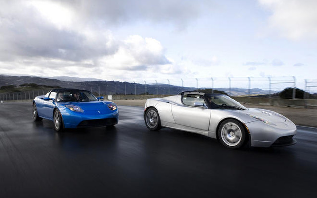 ポルシェがあのEVスポーツカーを徹底解剖!?