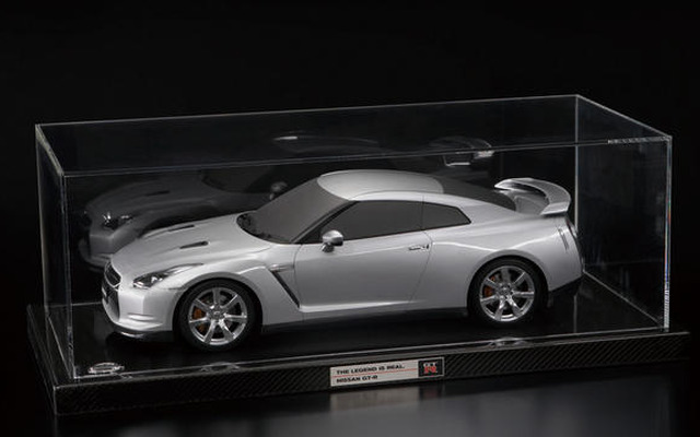 日産 GT-R 、オーナー限定でモデルカー発売　39万円