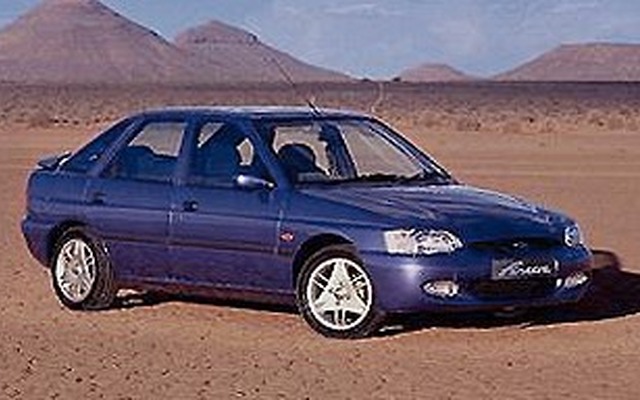 フォード『エスコート』生産終了、そのあとで作られるのはジャガー……