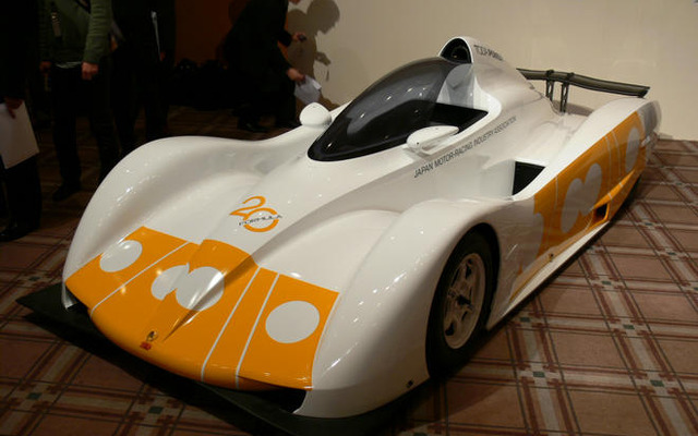 日本自動車レース工業会、新型シャシー「F20」を披露